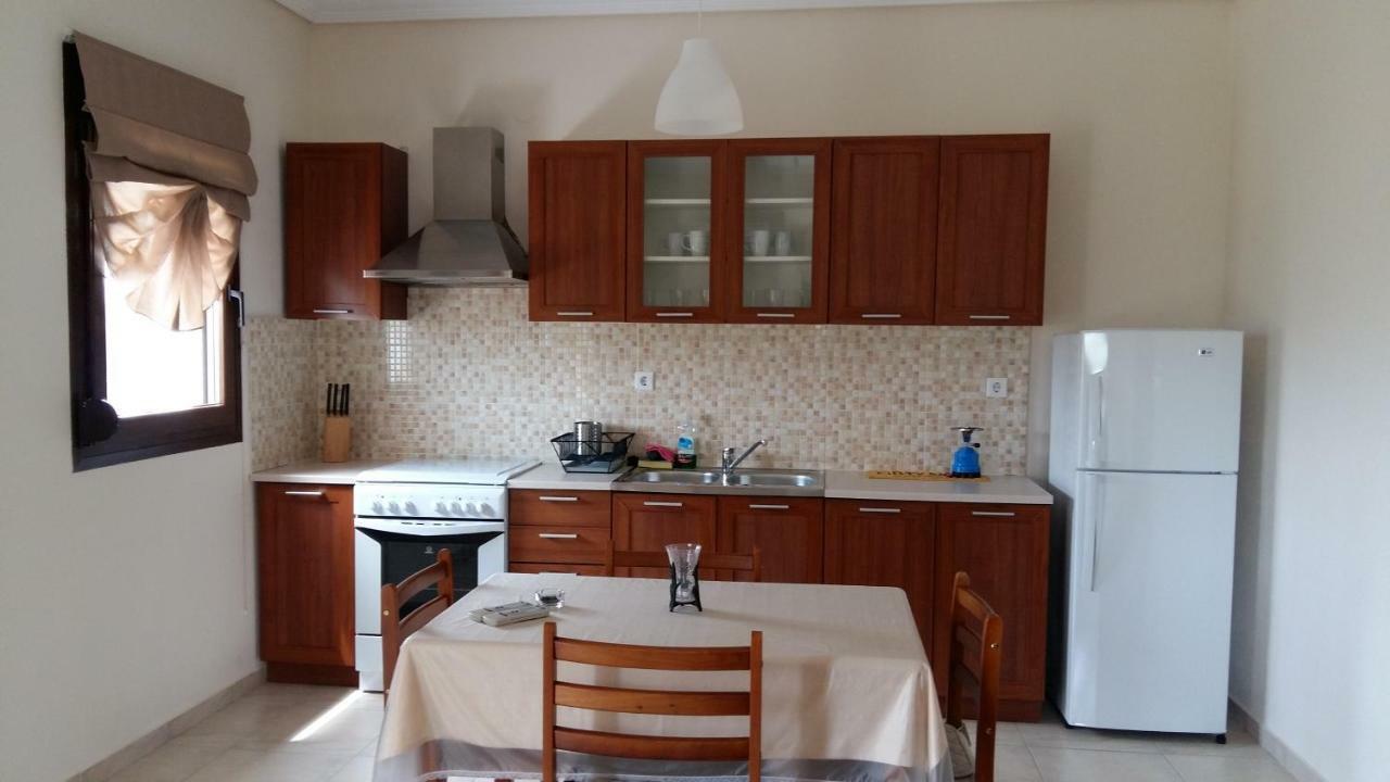 Gougousis Apartments Kaloyiros Bagian luar foto