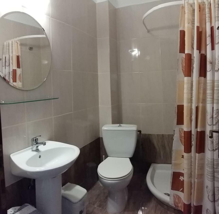Gougousis Apartments Kaloyiros Bagian luar foto