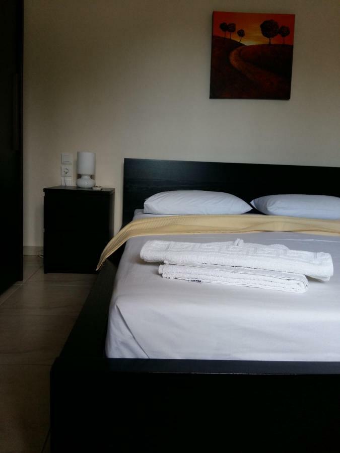 Gougousis Apartments Kaloyiros Bagian luar foto